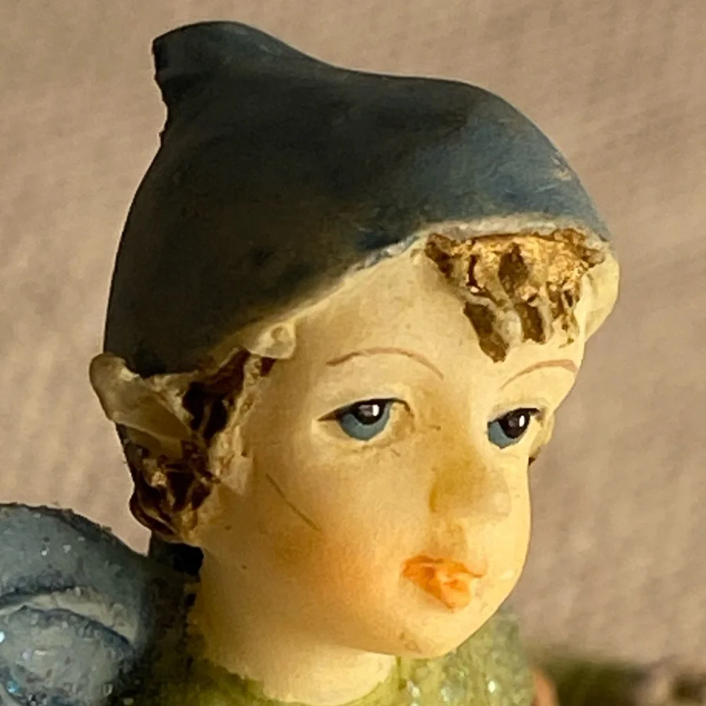 90s DEZINE vintage Tooth Fairy box boy pixie figurine floral trim round trinket